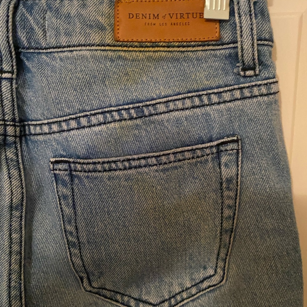 Denim of Virtue Distressed Jean size 27 - Picture 5 of 12
